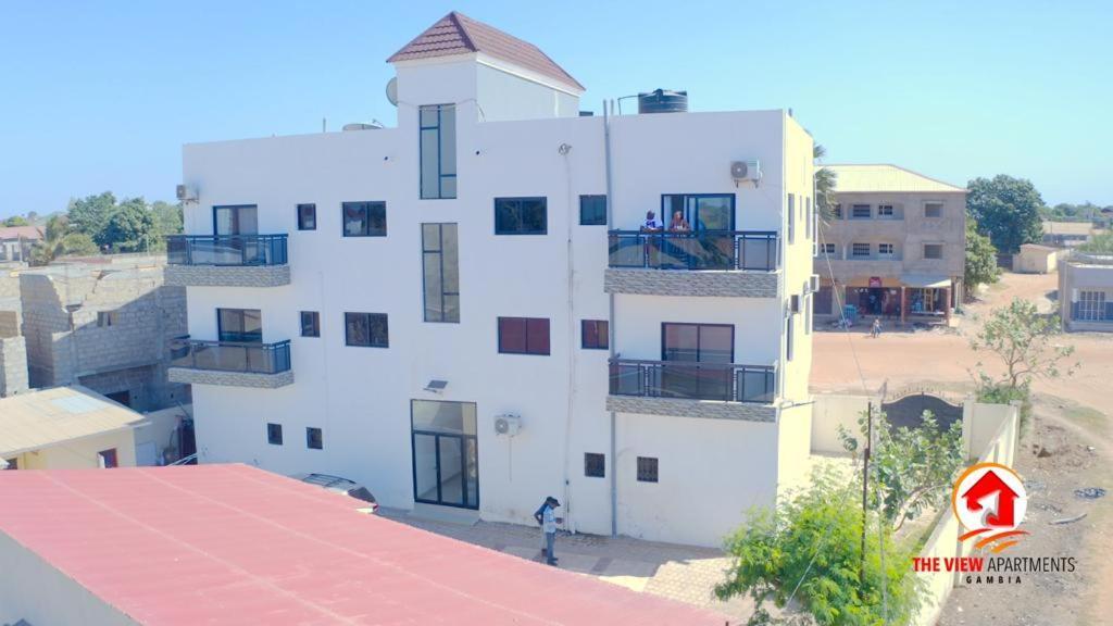 The View Apartments Brusubi Экстерьер фото