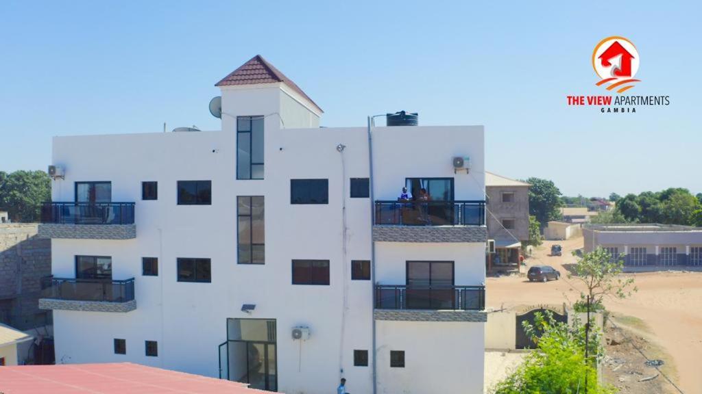 The View Apartments Brusubi Экстерьер фото
